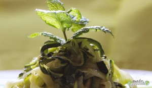 Courgettes-tagliatelles-menthe-vinaigre balsamique-huile de noisette