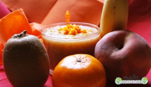 Smoothie-banane-pêche-kiwi-clémentine-goûter