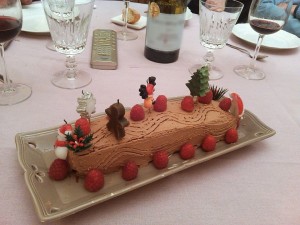 bûche-Noël-chocolat-praliné-framboise