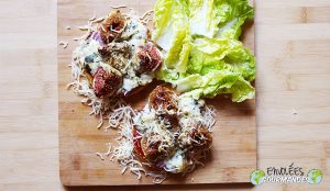 Petites pizzas de banane plantain à la Fourme d'Ambert et aux figues fraîches