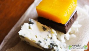 Samoussas gourmands à la Fourme d'Ambert, fruits de mon enfance et chocolat noir