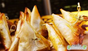 Samoussas gourmands à la Fourme d'Ambert, fruits de mon enfance et chocolat noir
