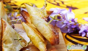 Samoussas gourmands à la Fourme d'Ambert, fruits de mon enfance et chocolat noir