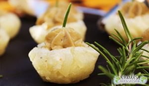 (Sao na Dikwamba)Tartinade soyeuse de safou dans sa coupelle gourmande de manioc