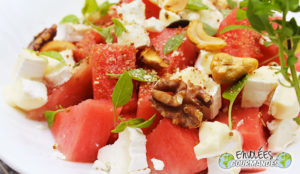 Salade de pastèque aux 2 fromages et granola salé Envolées Gourmandes