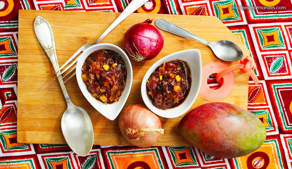 Mes oignons de caractères caramélisés et leur brunoise de mangue